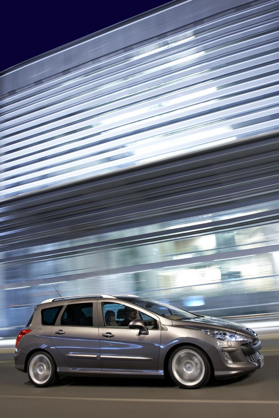  Peugeot 308 SW 2009 года  (фото 87 из 140)